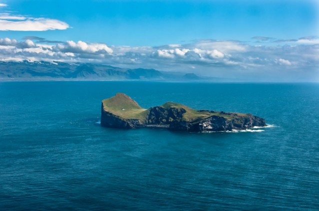 #3 A casa solitária ilha Elliðaey - Islandia